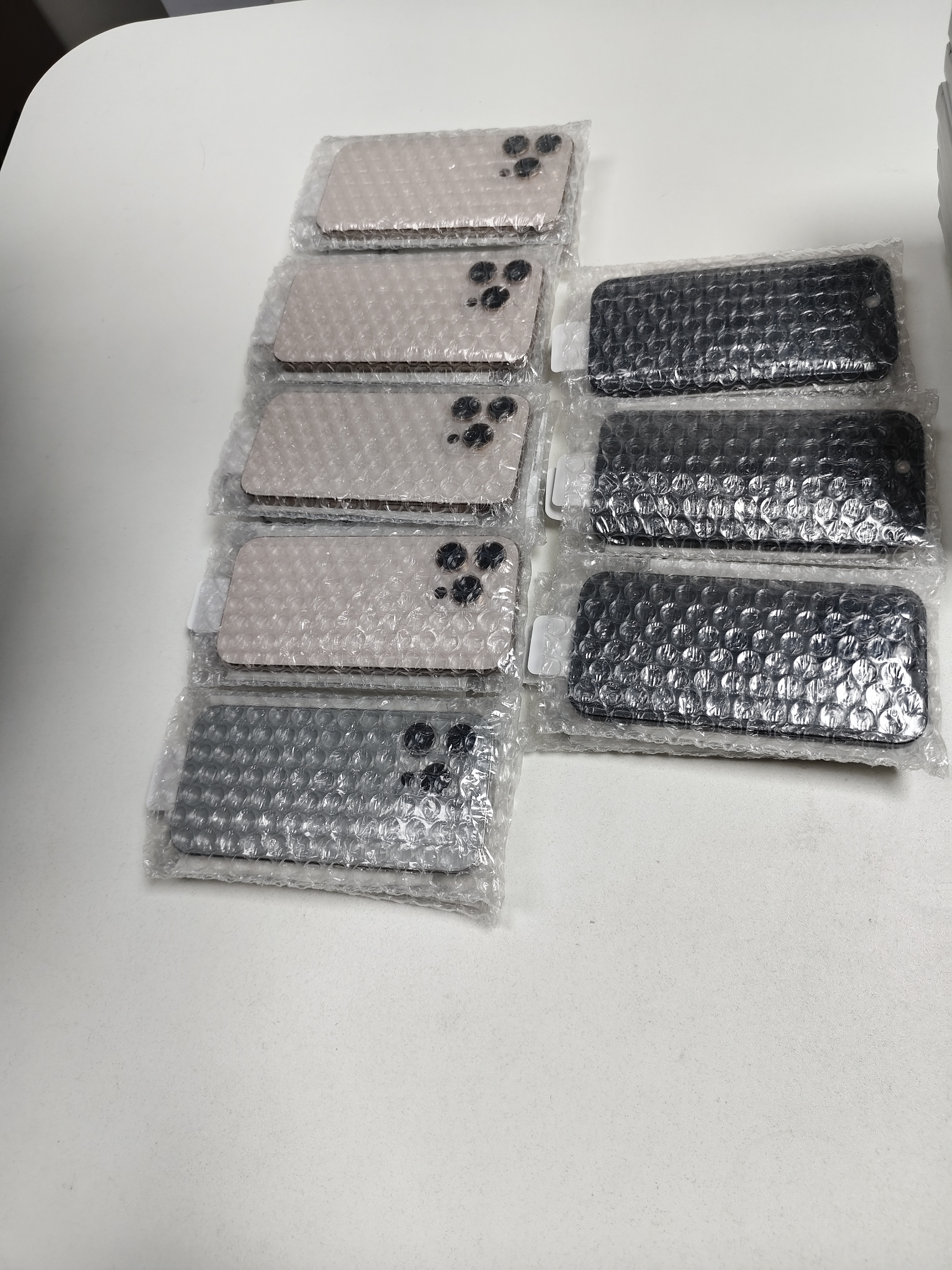 25pcs iphone 16 pro  Shipped to USA